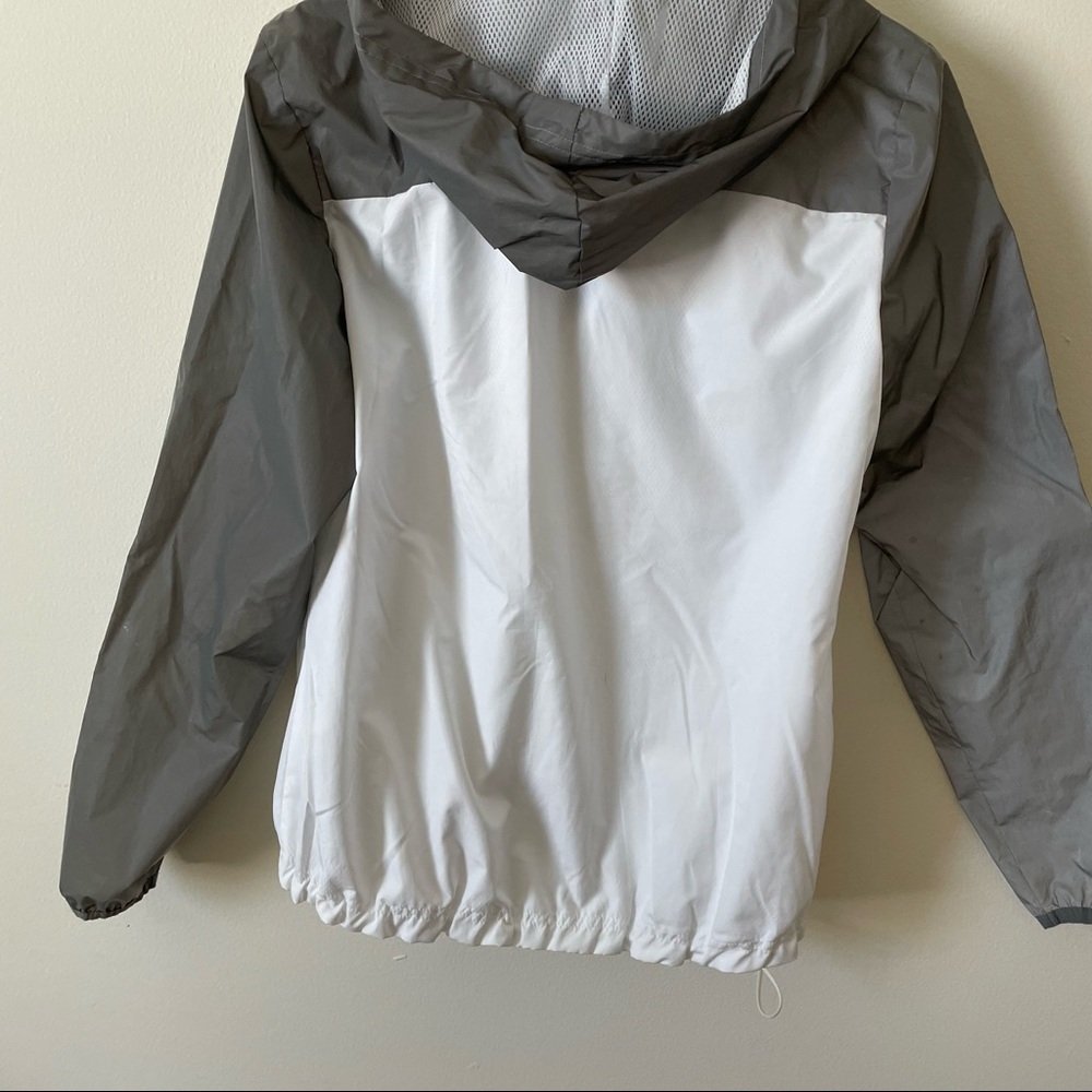 *HOT ITEM* Fila Reflective Running Windbreaker - Picture 9 of 10